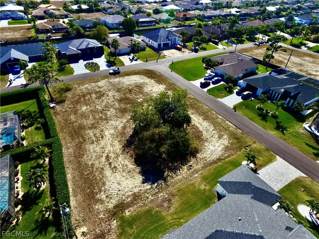 1727 SW 39th Street Cape Coral FL 33914