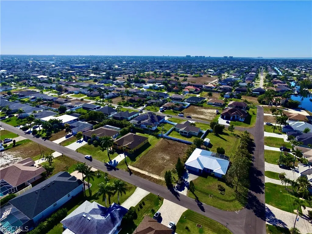 1910 SW 39th Terrace Cape Coral FL 33914