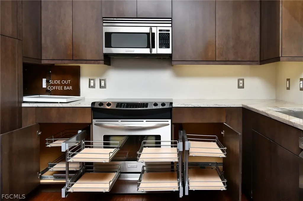 1118 NW 17th Street Cape Coral FL 33993