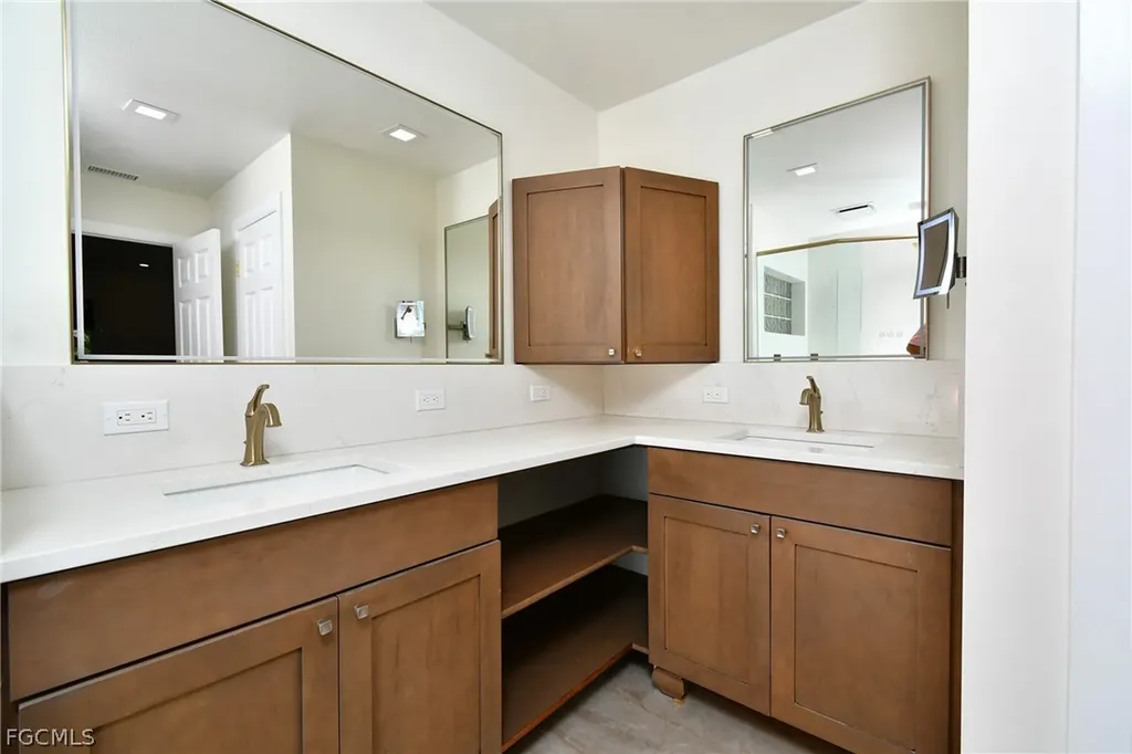 1118 NW 17th Street Cape Coral FL 33993