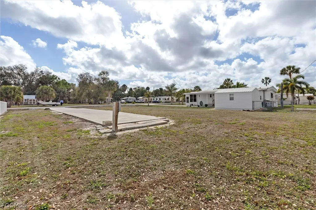 9347/9355 Boots Street Punta Gorda FL 33982