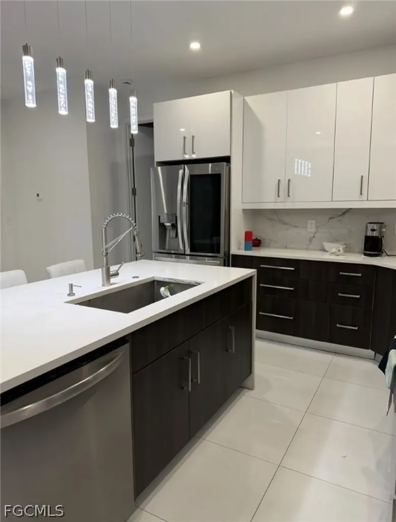 2301 NW 7th Street Cape Coral FL 33993
