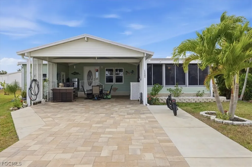 16228 Durham Avenue Fort Myers FL 33908