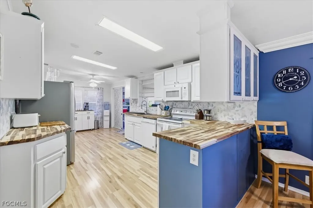 16228 Durham Avenue Fort Myers FL 33908