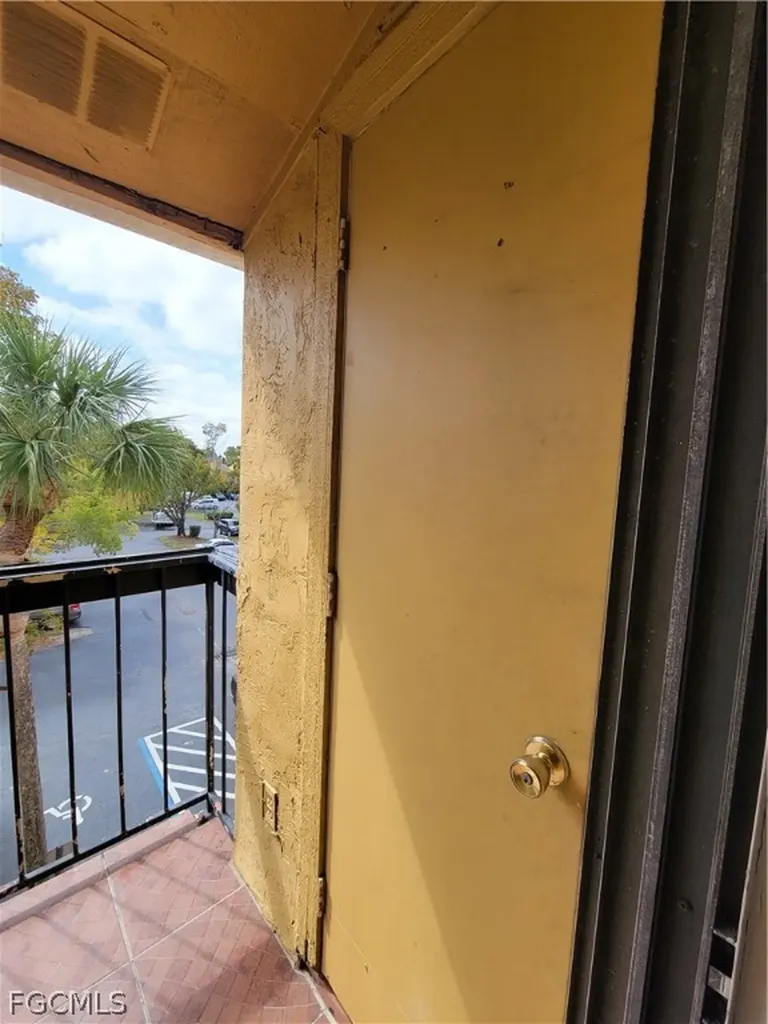 2937 Winkler Avenue Fort Myers FL 33916