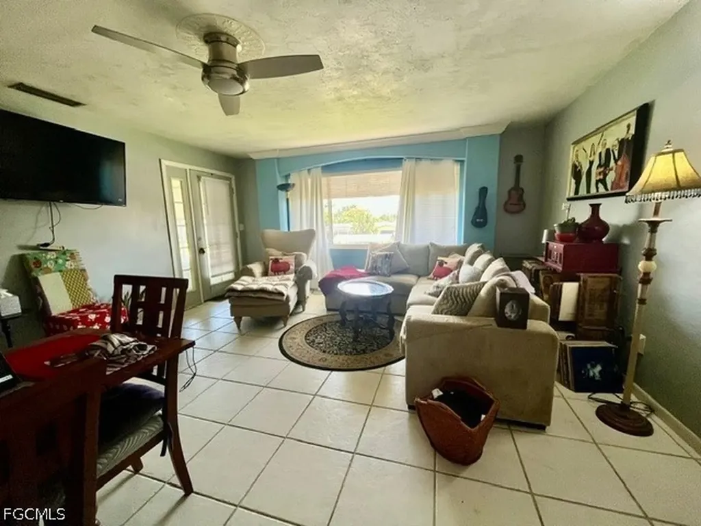 4802 Tudor Drive Cape Coral FL 33904