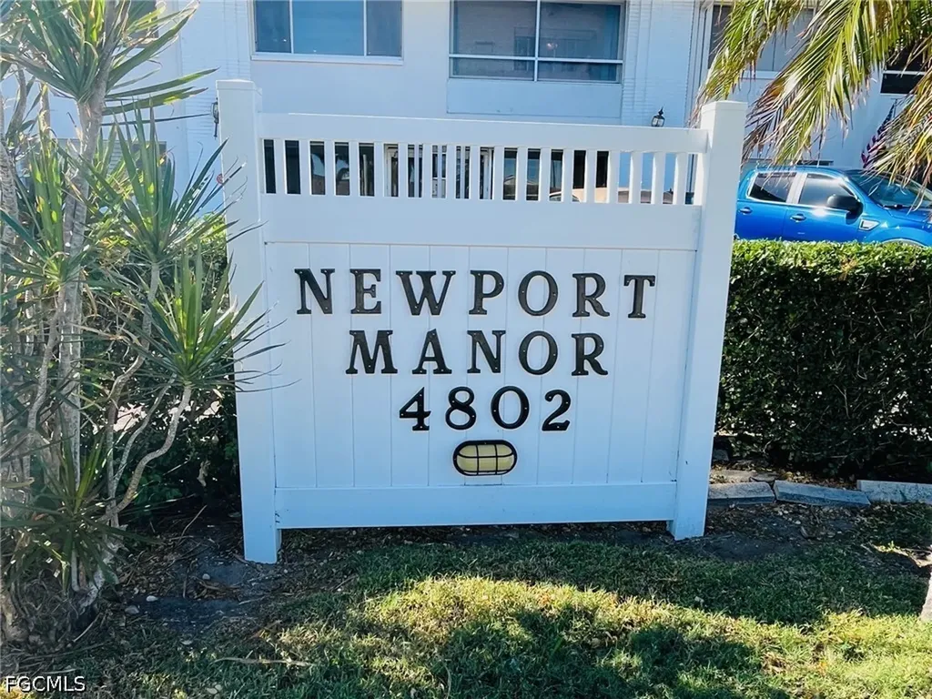 4802 Tudor Drive Cape Coral FL 33904
