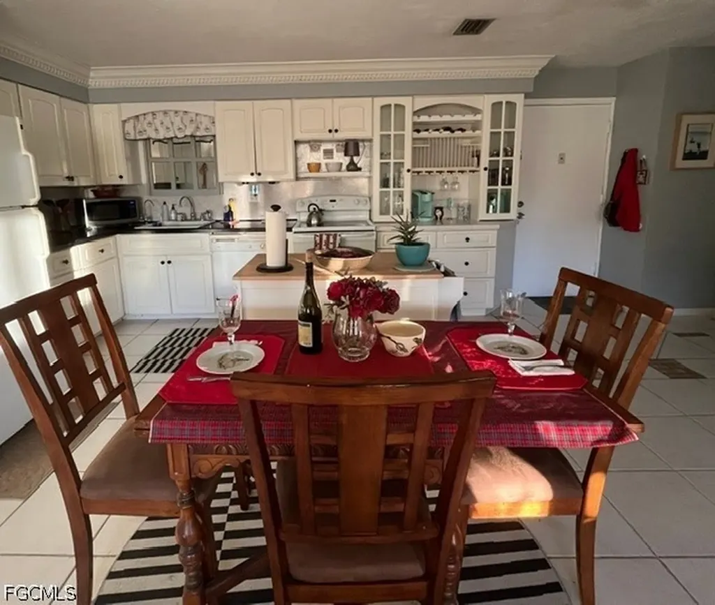 4802 Tudor Drive Cape Coral FL 33904