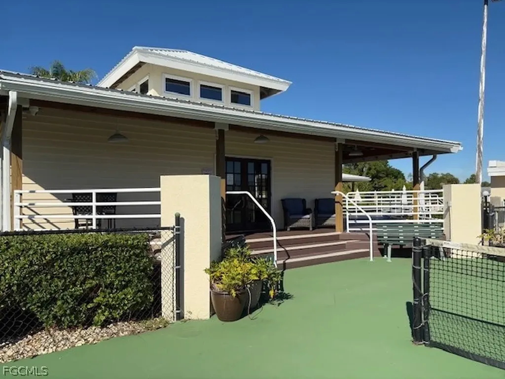 13317 Queen Palm Run North Fort Myers FL 33903