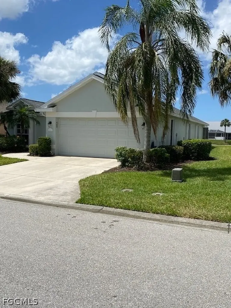 13317 Queen Palm Run North Fort Myers FL 33903