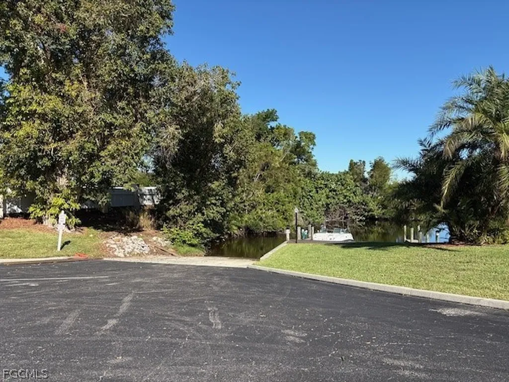 13317 Queen Palm Run North Fort Myers FL 33903
