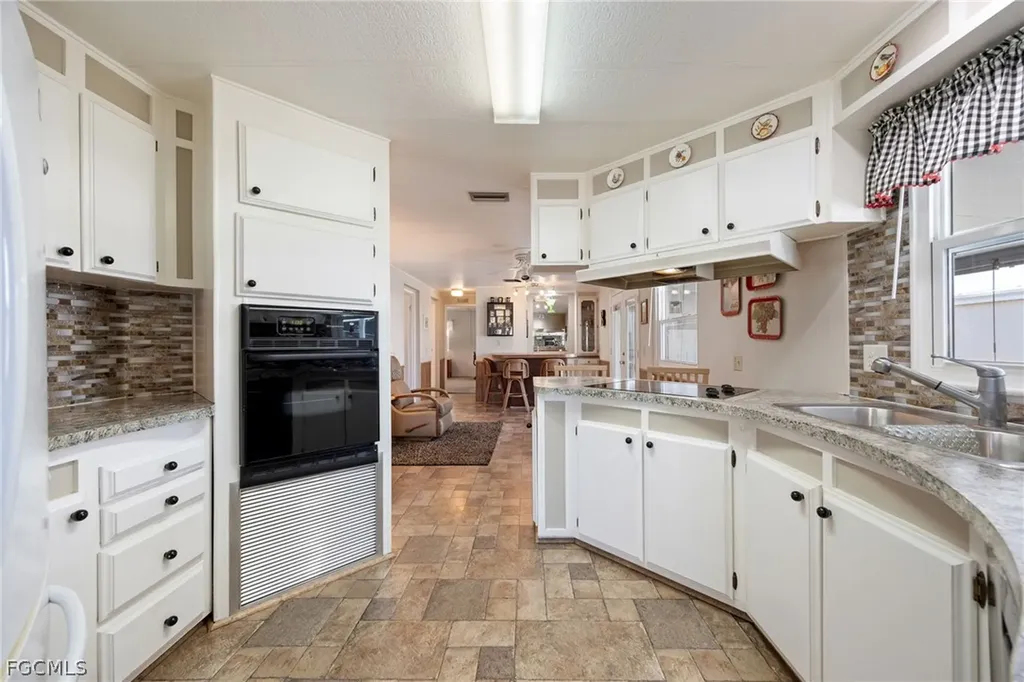 472 Nicklaus Boulevard North Fort Myers FL 33903