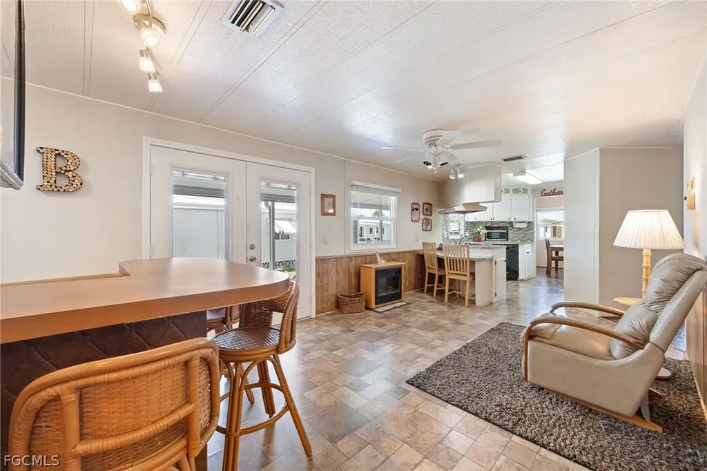 472 Nicklaus Boulevard North Fort Myers FL 33903