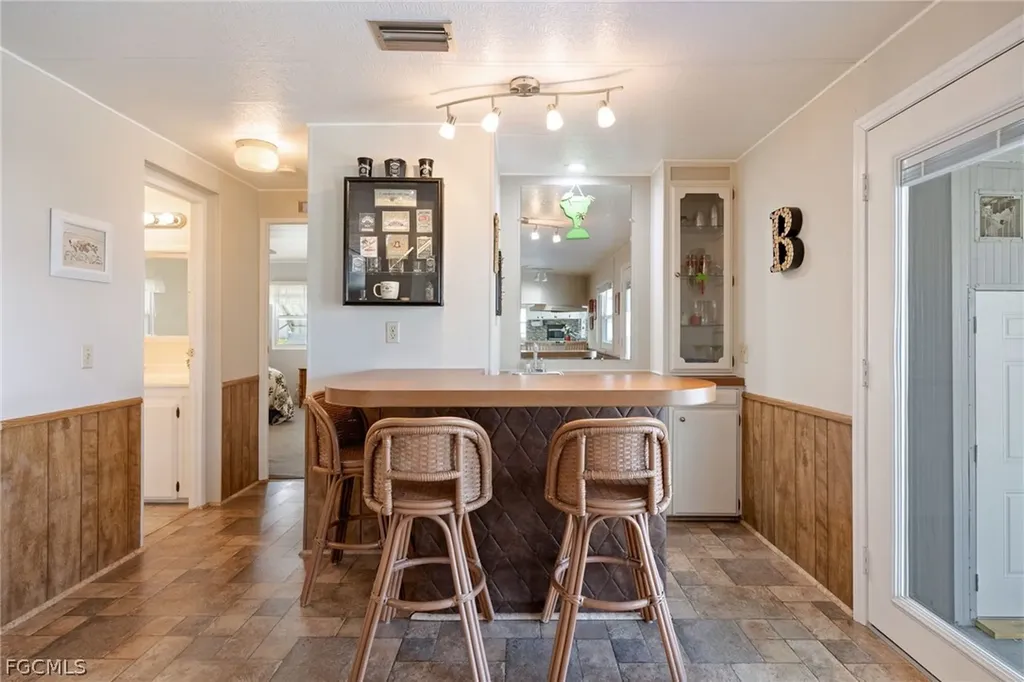 472 Nicklaus Boulevard North Fort Myers FL 33903