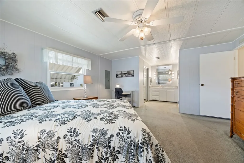 472 Nicklaus Boulevard North Fort Myers FL 33903