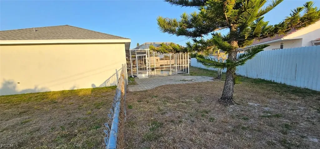 510 SE 27th Terrace Cape Coral FL 33904