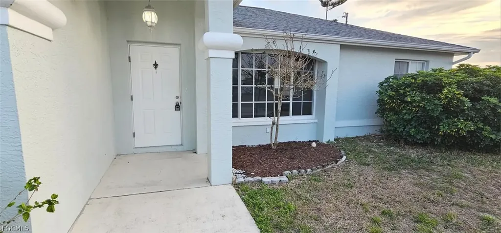 510 SE 27th Terrace Cape Coral FL 33904