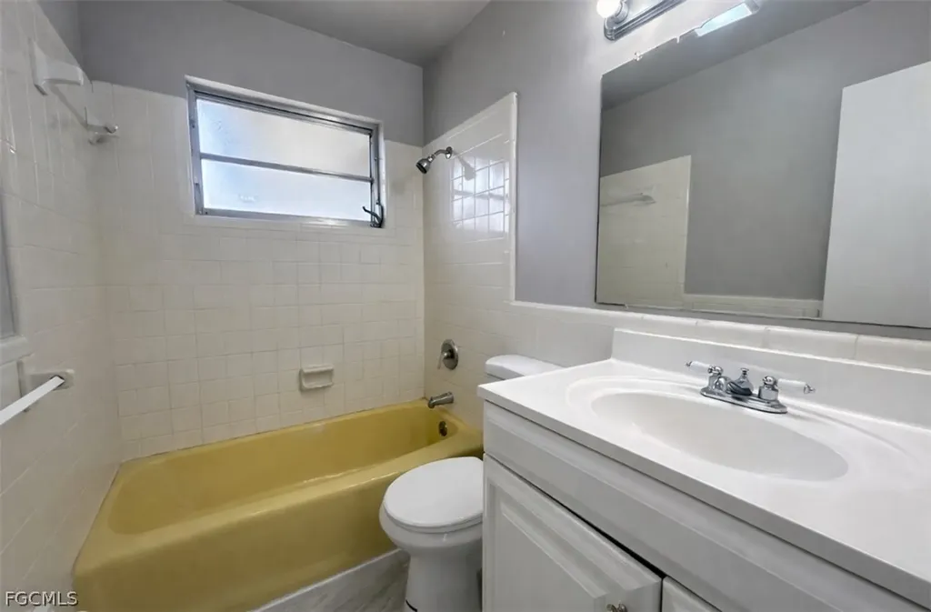 424 Cactus Circle Lehigh Acres FL 33936