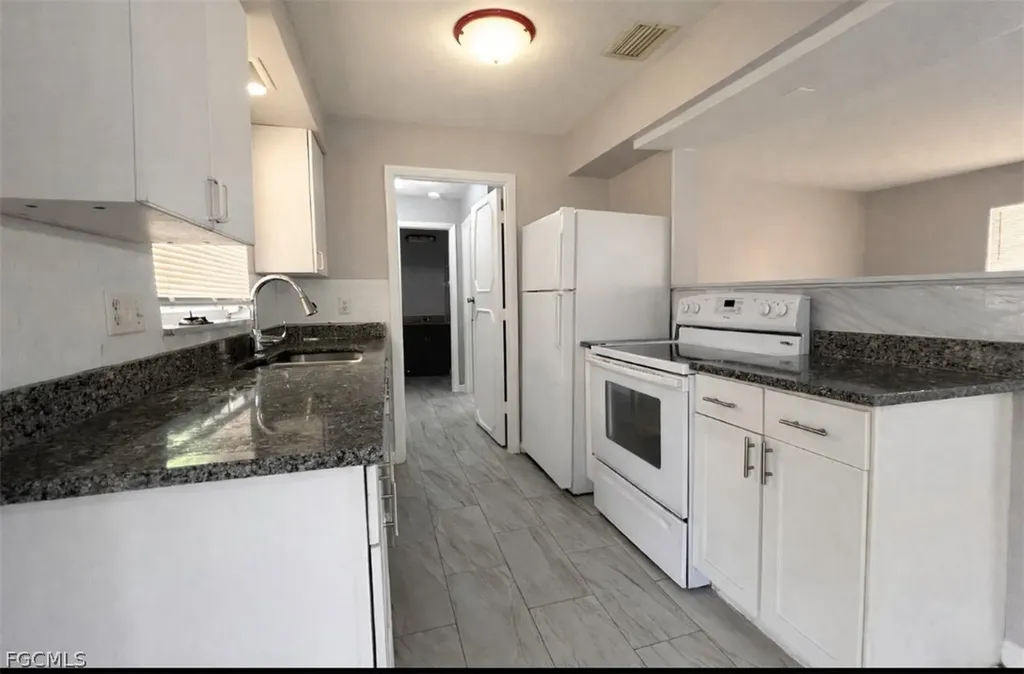424 Cactus Circle Lehigh Acres FL 33936