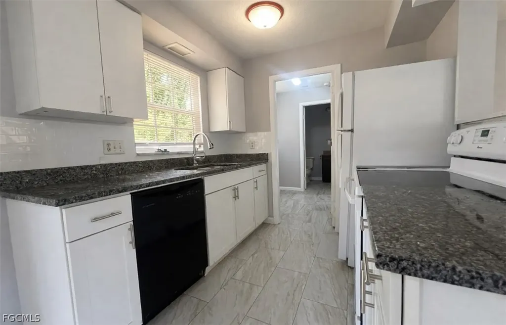 424 Cactus Circle Lehigh Acres FL 33936