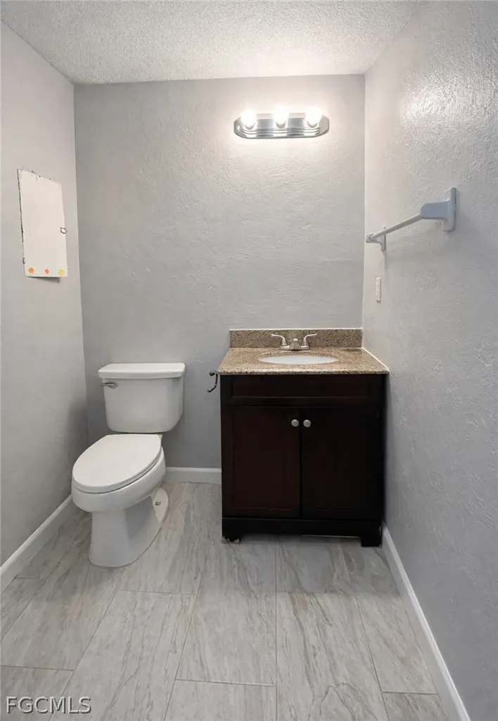 424 Cactus Circle Lehigh Acres FL 33936