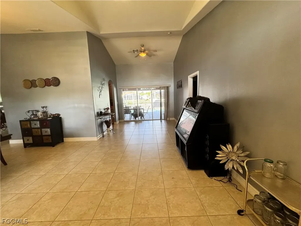 42 NE 13th Avenue Cape Coral FL 33909