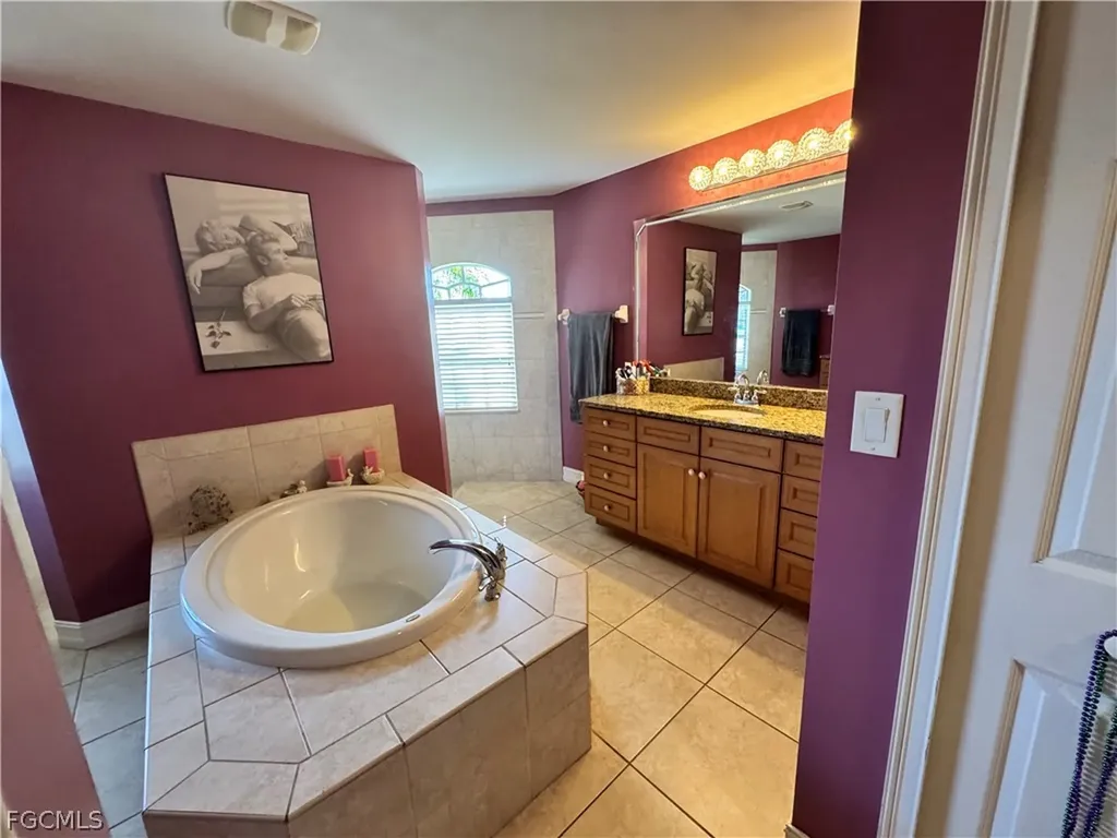 42 NE 13th Avenue Cape Coral FL 33909