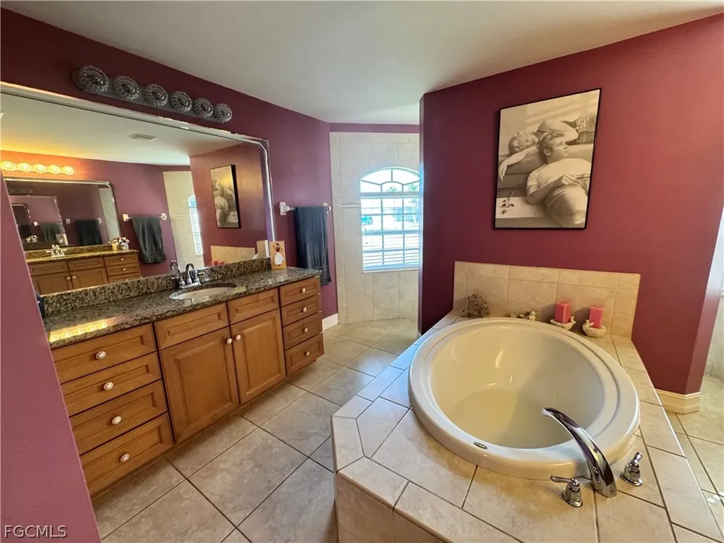 42 NE 13th Avenue Cape Coral FL 33909
