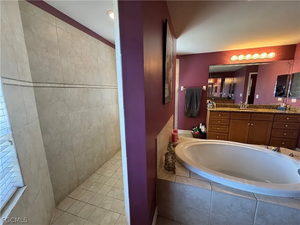 42 NE 13th Avenue Cape Coral FL 33909