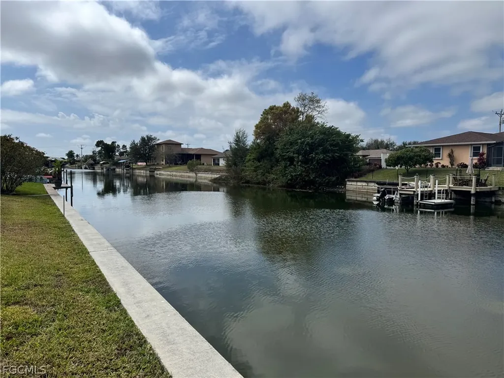 42 NE 13th Avenue Cape Coral FL 33909