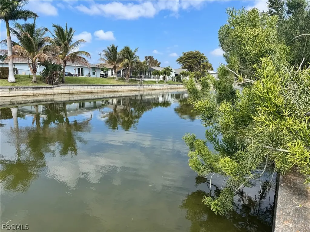42 NE 13th Avenue Cape Coral FL 33909