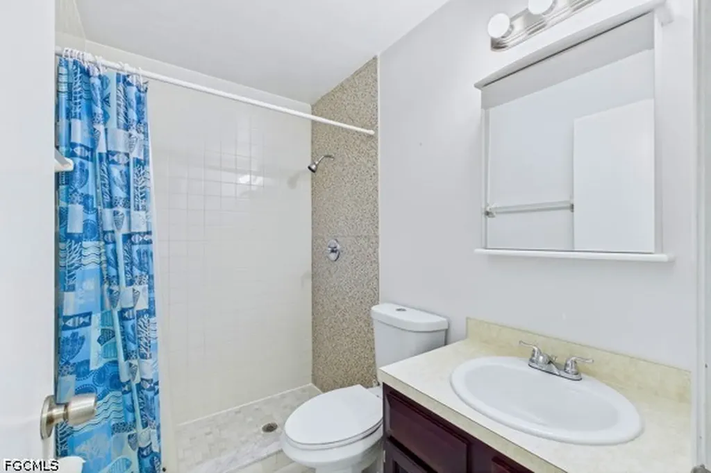 4407 SW 7th Place Cape Coral FL 33914