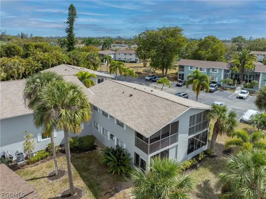 8141 Country Road Fort Myers FL 33919