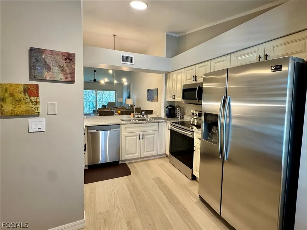 9610 Victoria Lane Naples FL 34109