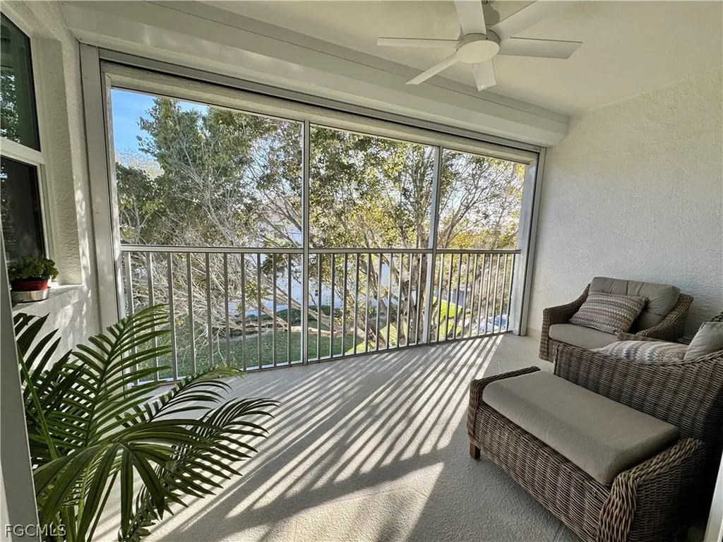 9610 Victoria Lane Naples FL 34109