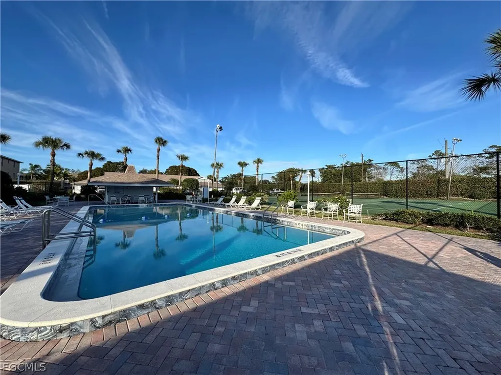 9610 Victoria Lane Naples FL 34109