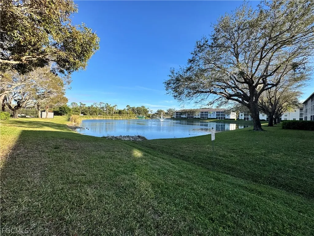 9610 Victoria Lane Naples FL 34109