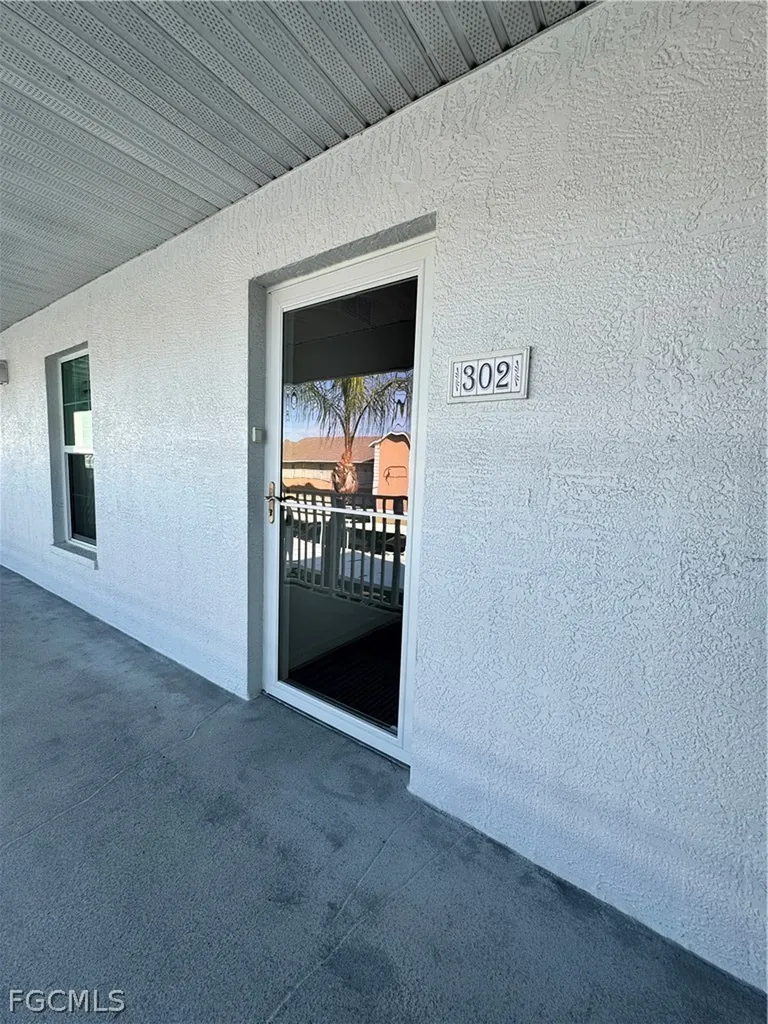 9610 Victoria Lane Naples FL 34109