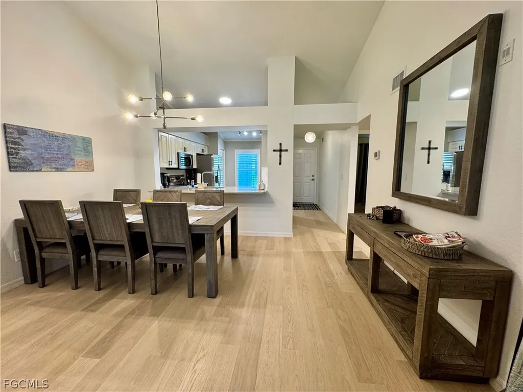 9610 Victoria Lane Naples FL 34109