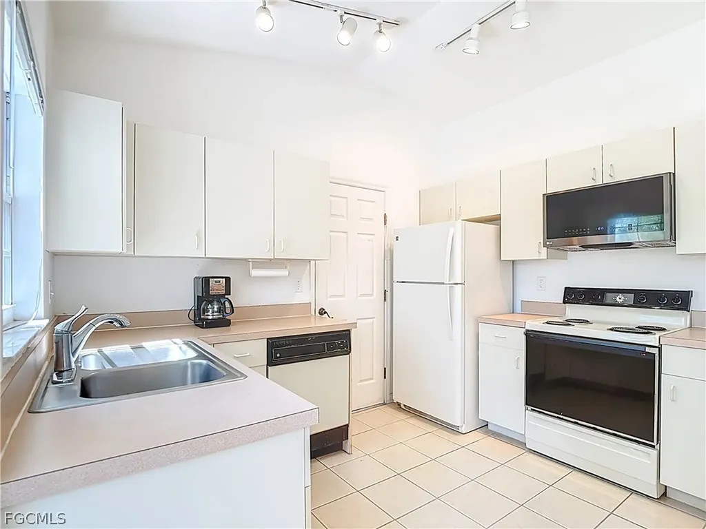 2160 Faliron Road North Fort Myers FL 33917