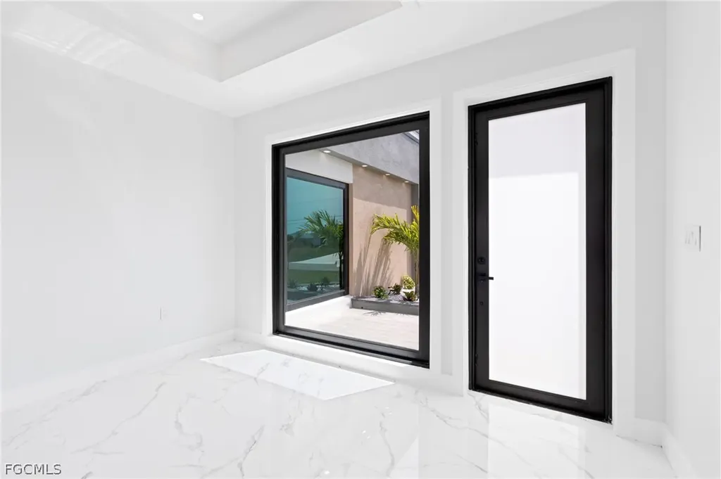 2027 NE 18th Street Cape Coral FL 33909