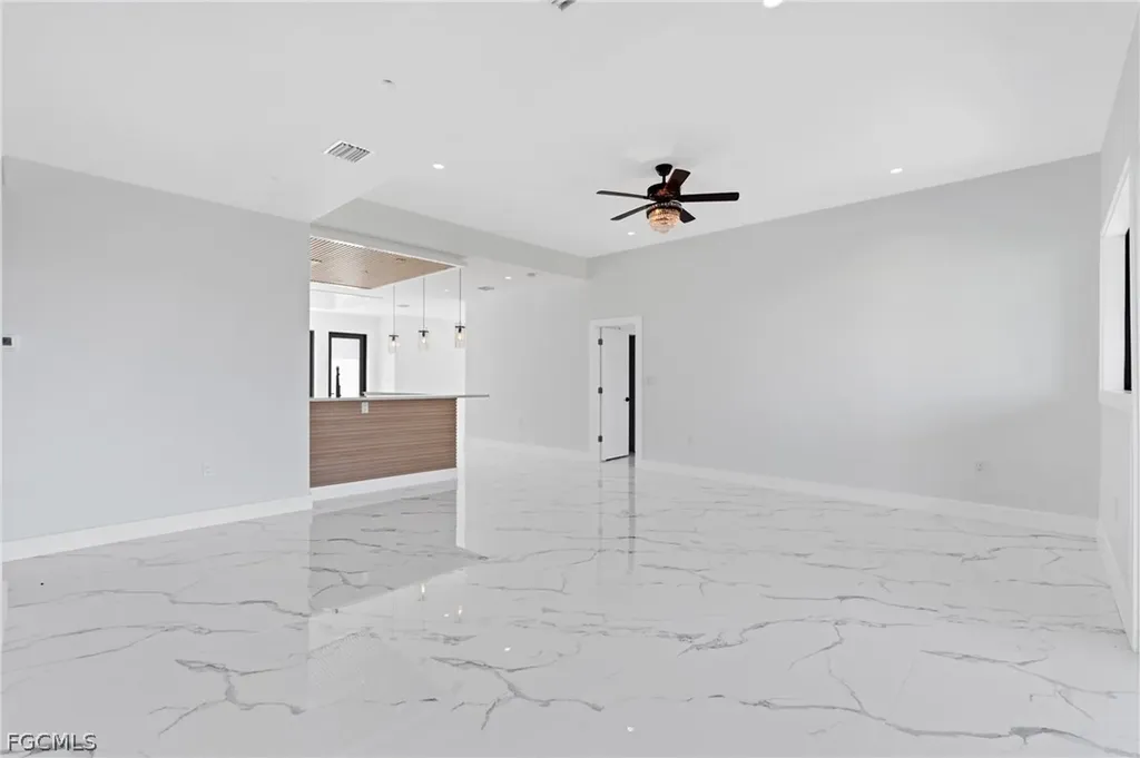 2027 NE 18th Street Cape Coral FL 33909