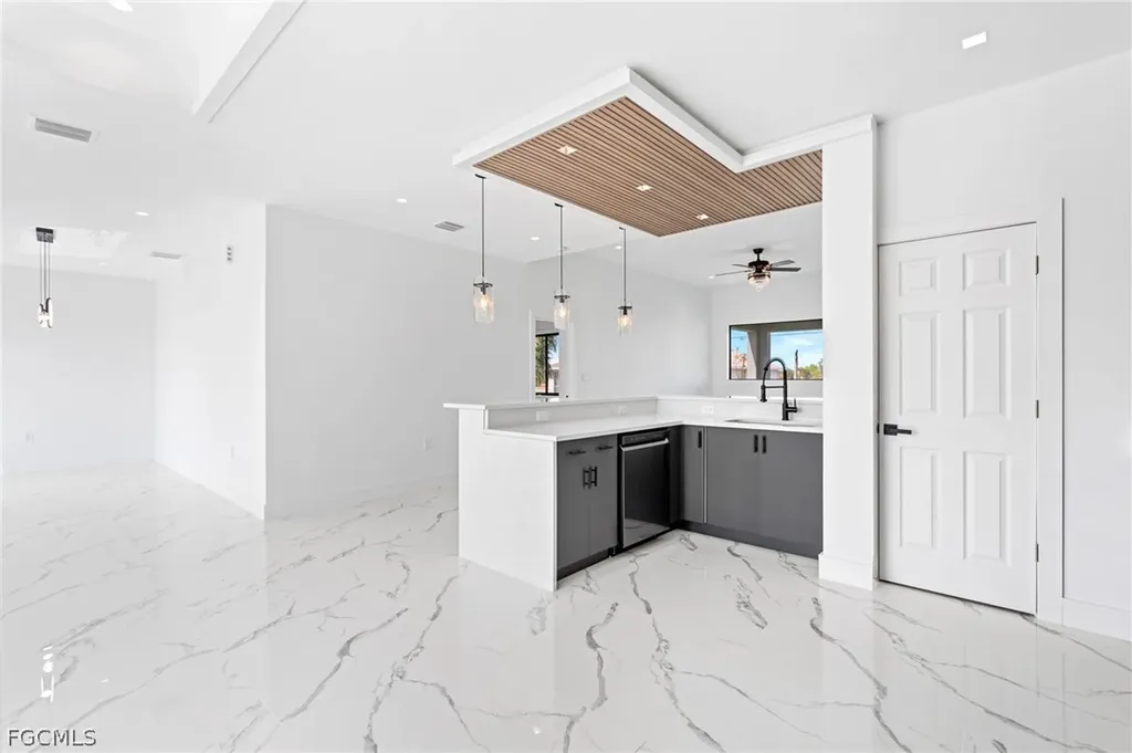 2027 NE 18th Street Cape Coral FL 33909