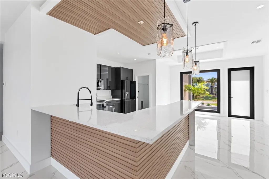 2027 NE 18th Street Cape Coral FL 33909