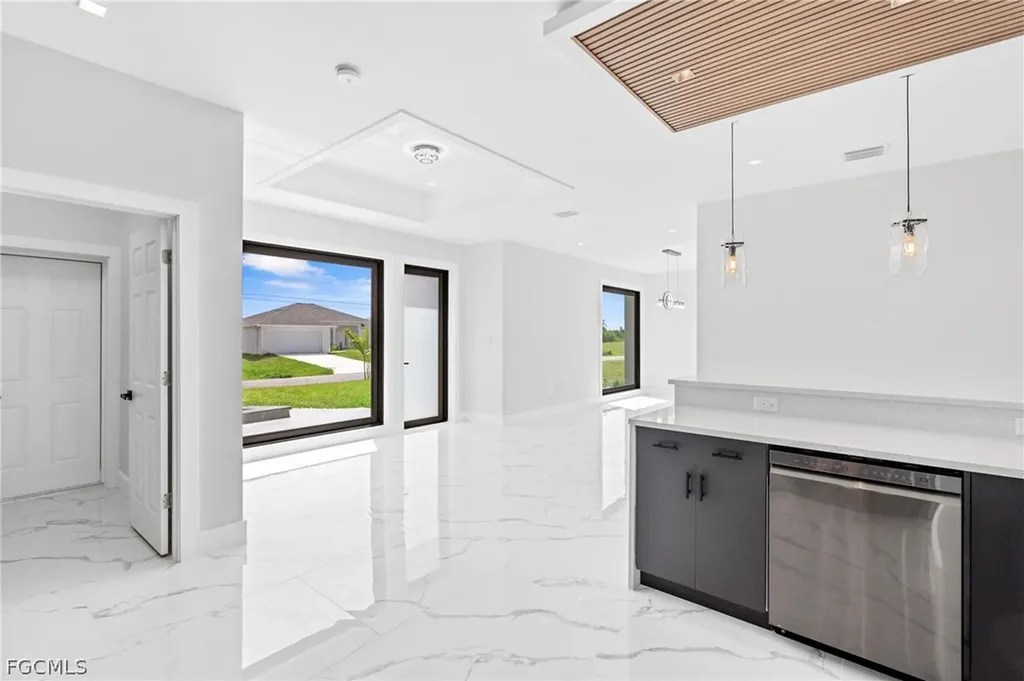 2027 NE 18th Street Cape Coral FL 33909