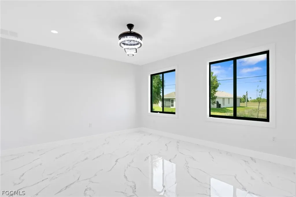 2027 NE 18th Street Cape Coral FL 33909