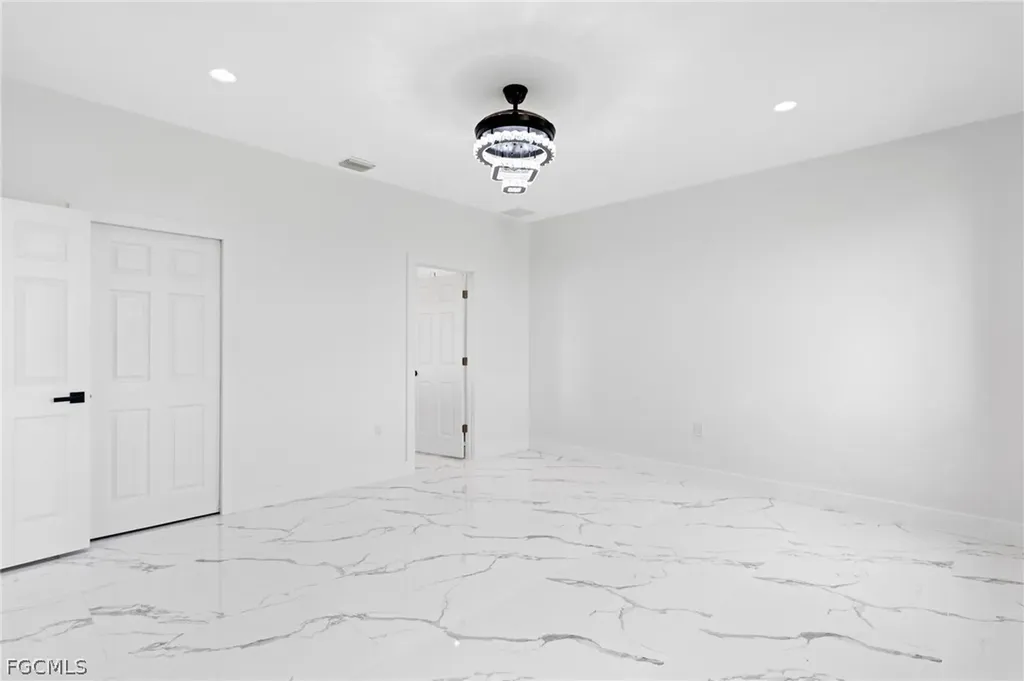 2027 NE 18th Street Cape Coral FL 33909