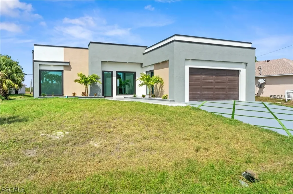 2027 NE 18th Street Cape Coral FL 33909