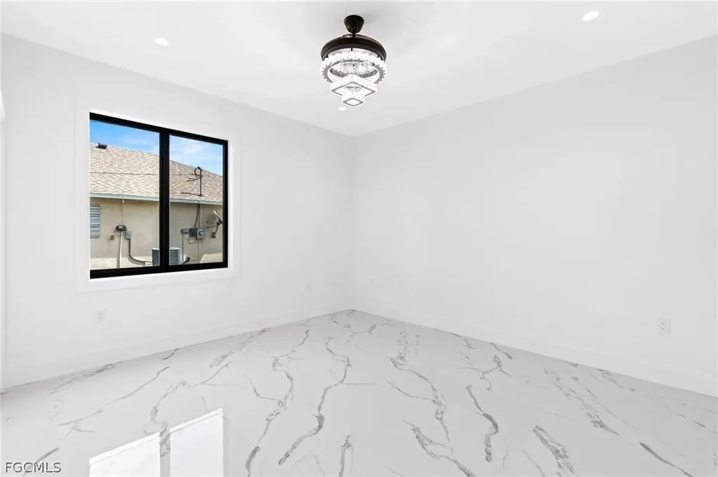2027 NE 18th Street Cape Coral FL 33909