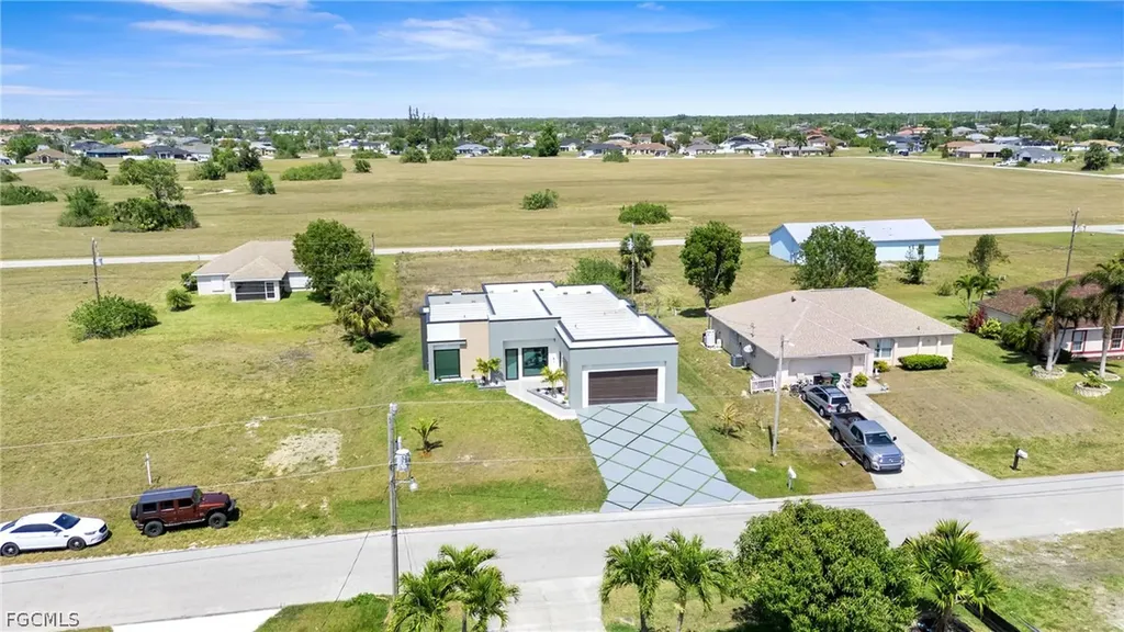 2027 NE 18th Street Cape Coral FL 33909